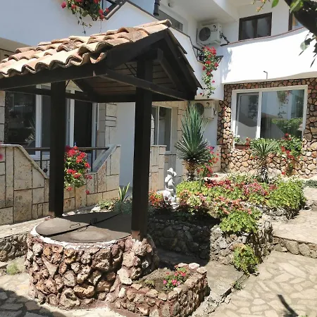 Къща за гости Marieta